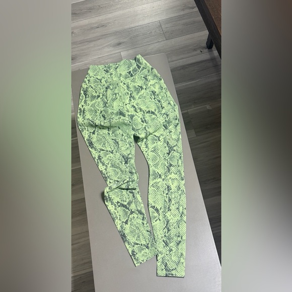 🐍 ALO Yoga RARE print 🐍 - Picture 6 of 9